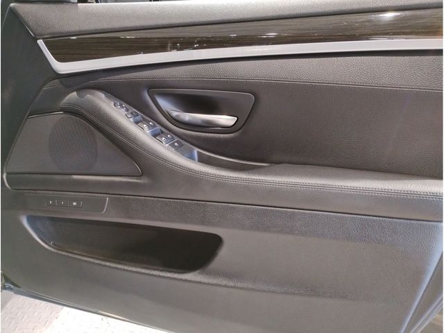 Bmw 5 SERIES 2017-01 196567-28