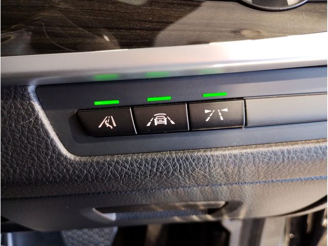 Bmw 5 SERIES 2017-01 196567-21