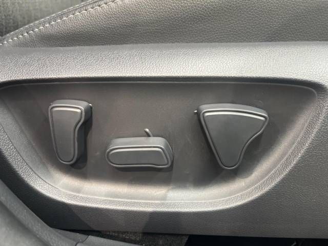 Toyota YARIS CROSS 2023-04 11916-8