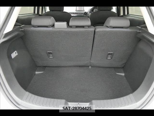 Mazda DEMIO 2015-04 301877-11