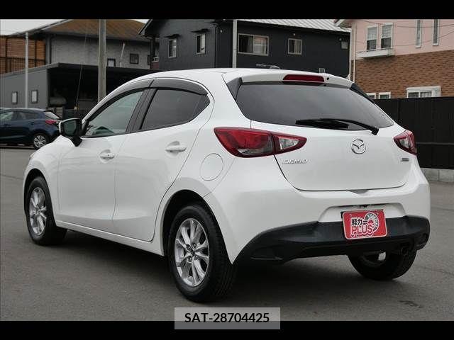 Mazda DEMIO 2015-04 301877-17