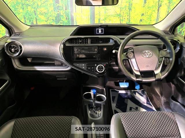 Toyota AQUA 2017-12 356198-1