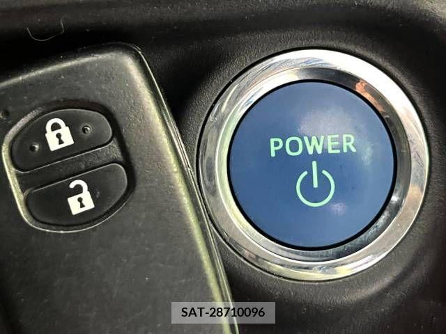 Toyota AQUA 2017-12 356198-5