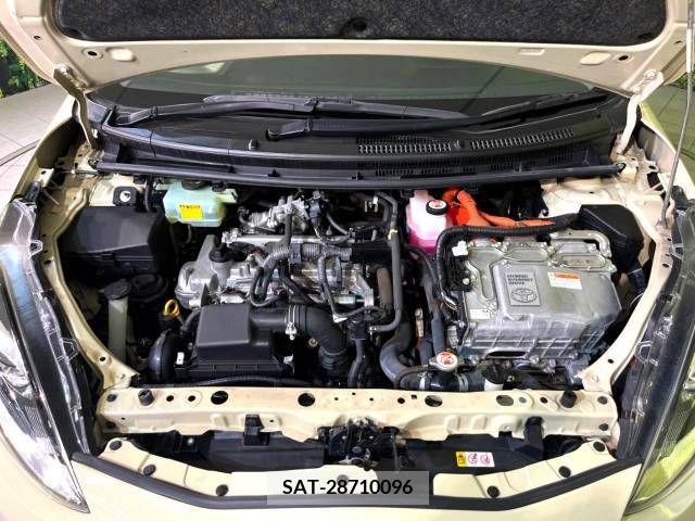 Toyota AQUA 2017-12 356198-18