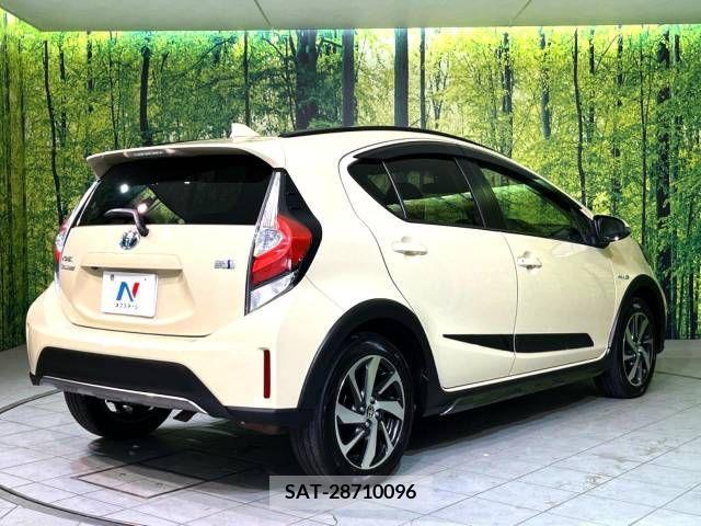 Toyota AQUA 2017-12 356198-17