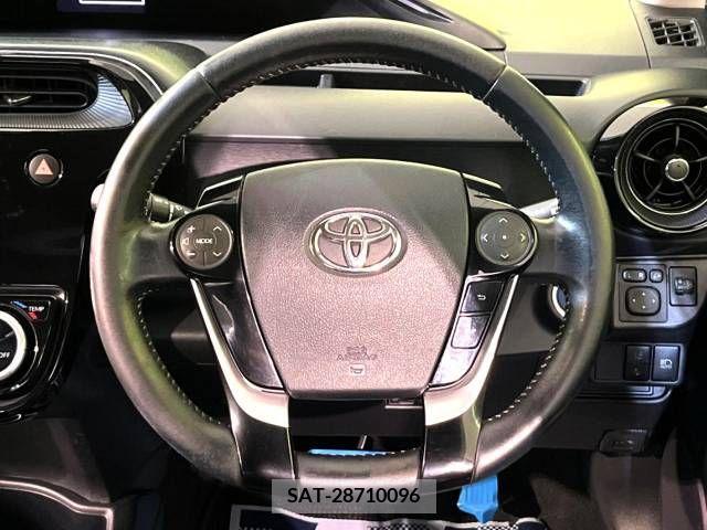 Toyota AQUA 2017-12 356198-11