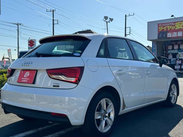 Audi A1 2016-12 28019-7