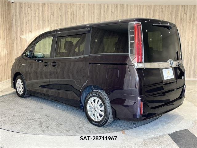 Toyota NOAH HYBRID 2018-02 280701-6