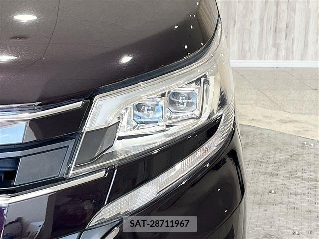 Toyota NOAH HYBRID 2018-02 280701-8