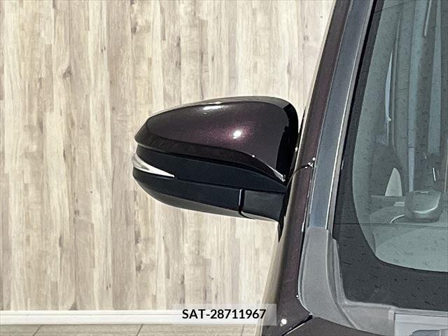 Toyota NOAH HYBRID 2018-02 280701-13