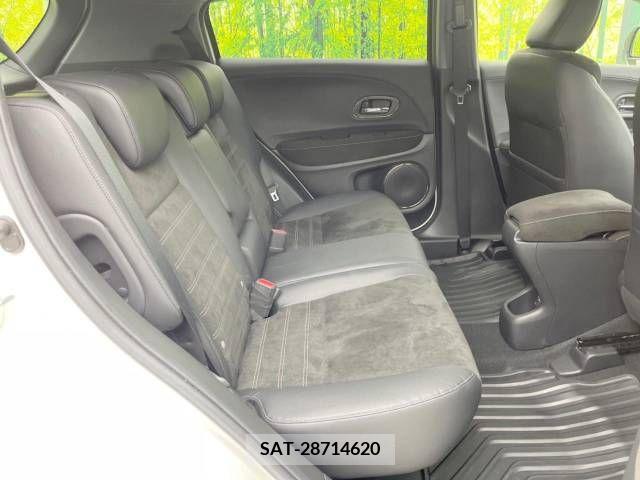 Honda VEZEL 2017-12 369921-9