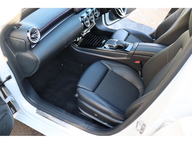 Mercedes Benz A-CLASS 2018-01 187230-5