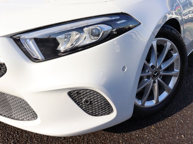 Mercedes Benz A-CLASS 2018-01 187230-20