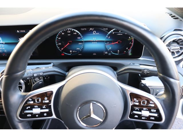 Mercedes Benz A-CLASS 2018-01 187230-12