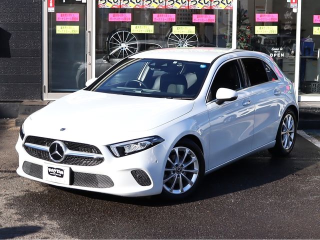 Mercedes Benz A-CLASS 2018-01 187230-1