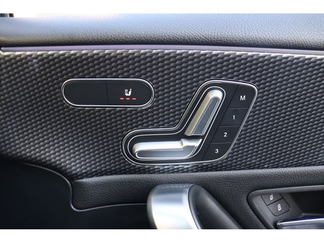 Mercedes Benz A-CLASS 2018-01 187230-7