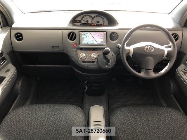 Toyota SIENTA 2013-06 340656-7