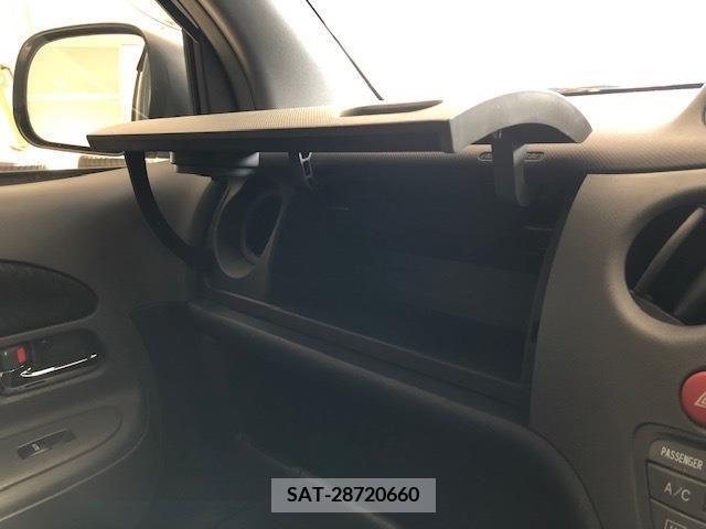 Toyota SIENTA 2013-06 340656-18