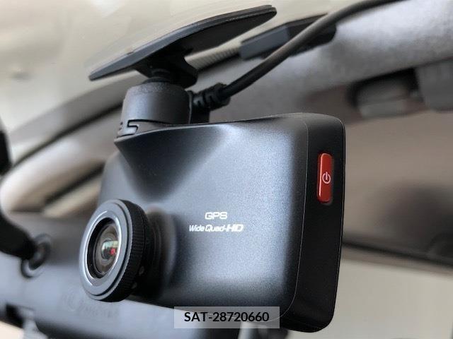 Toyota SIENTA 2013-06 340656-17