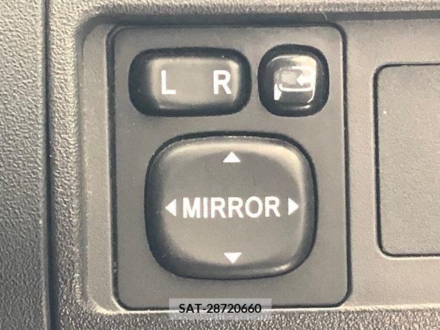 Toyota SIENTA 2013-06 340656-14