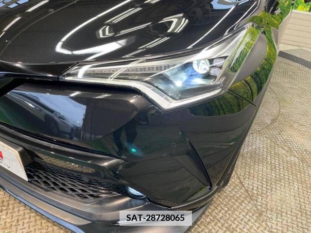 Toyota C-HR 2018-11 377572-12