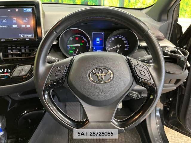 Toyota C-HR 2018-11 377572-11