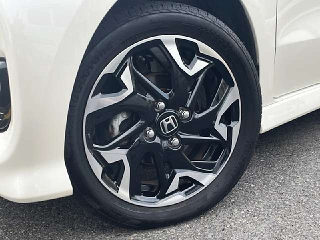 Honda N BOX CUSTOM 2018-04 182442-3