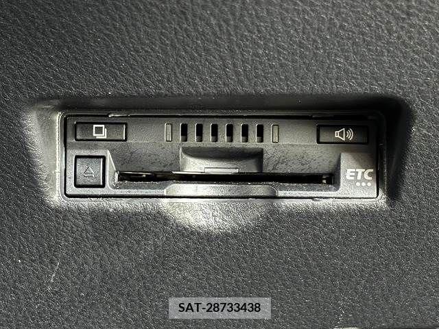 Toyota C-HR 2018-10 357852-11