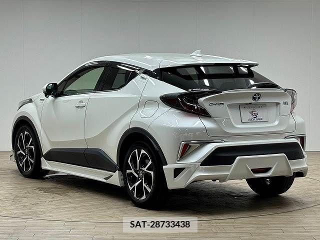 Toyota C-HR 2018-10 357852-16