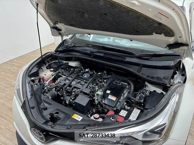 Toyota C-HR 2018-10 357852-17