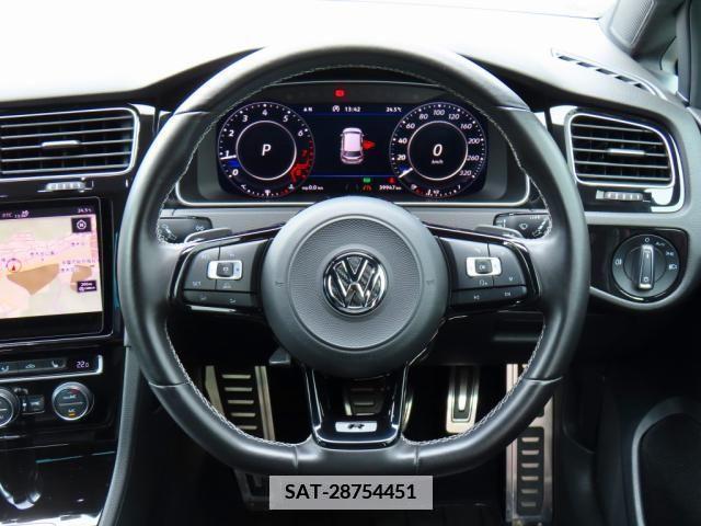 VolksWagen GOLF R 2017-08 337062-13