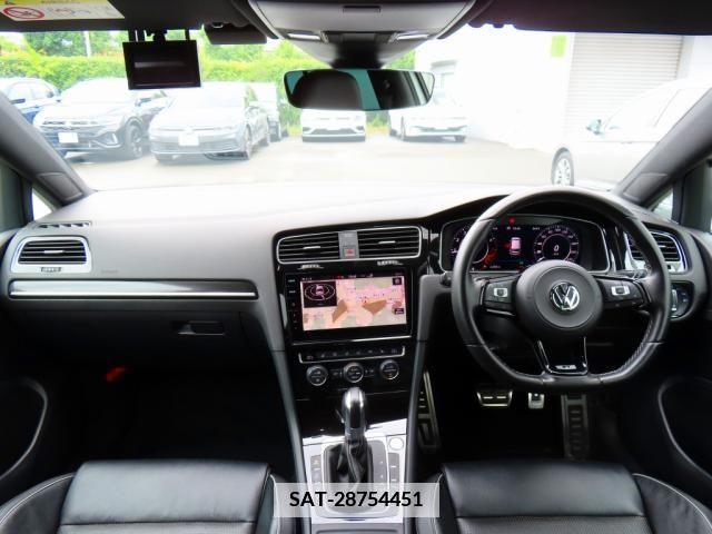 VolksWagen GOLF R 2017-08 337062-10
