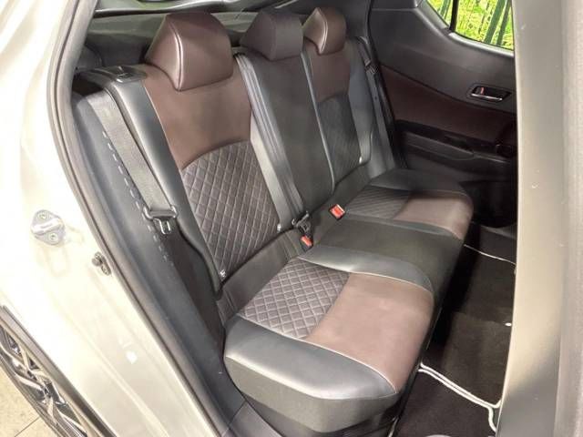 Toyota C-HR 2018-03 183370-10