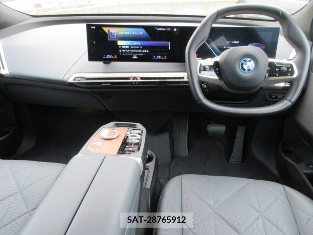 Bmw IX 2023-06 207130-15