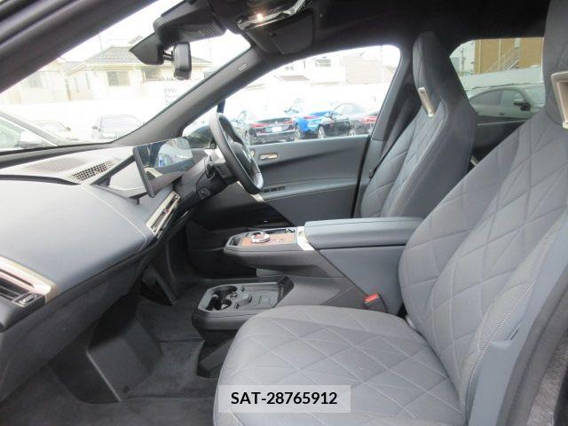 Bmw IX 2023-06 207130-1