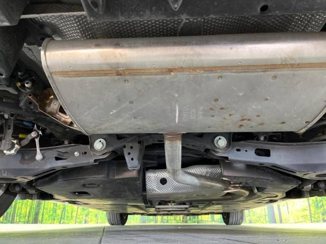 Toyota PRIUS 2018-10 27827-19