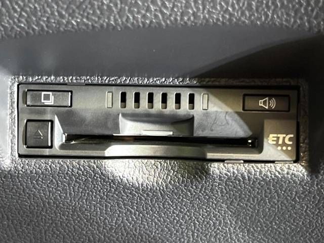Toyota PRIUS 2018-10 27827-6