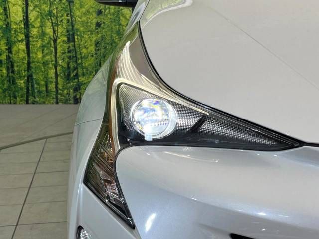 Toyota PRIUS 2018-10 27827-12