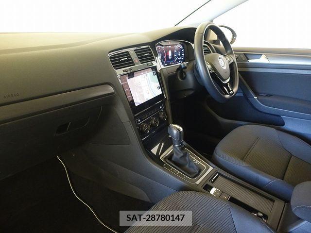 VolksWagen GOLF 2019-06 320303-1