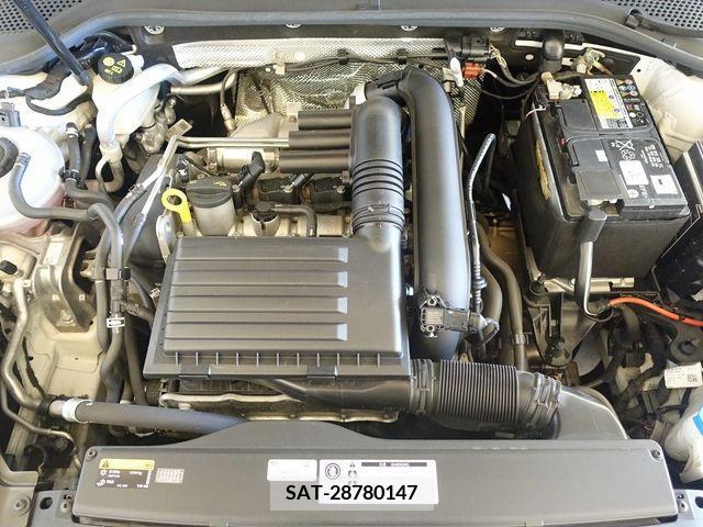 VolksWagen GOLF 2019-06 320303-17