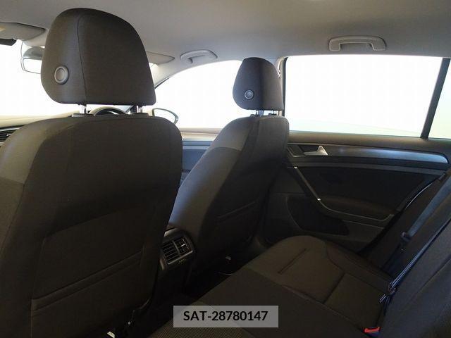 VolksWagen GOLF 2019-06 320303-19