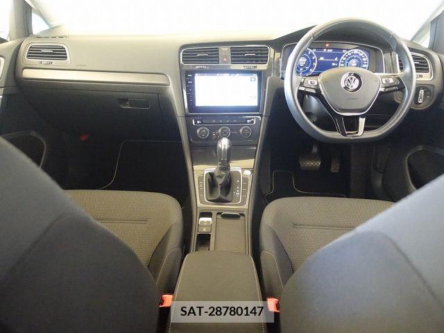 VolksWagen GOLF 2019-06 320303-10