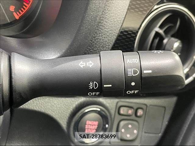 Toyota VITZ 2019-03 211901-14