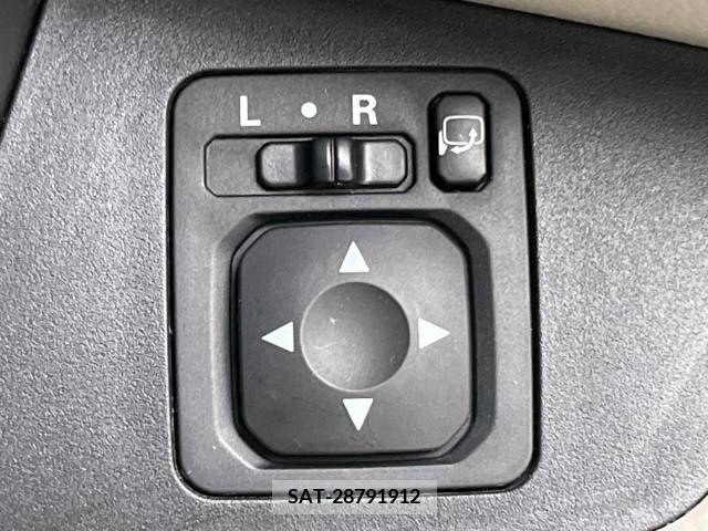 Nissan ROOX 2016-03 323800-7