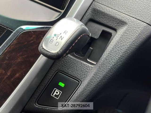 Toyota SAI 2013-08 256117-19
