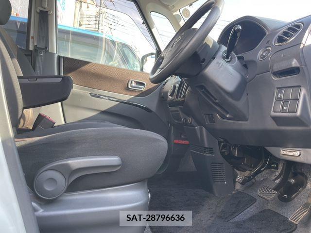 Nissan ROOX 2011-08 354708-7