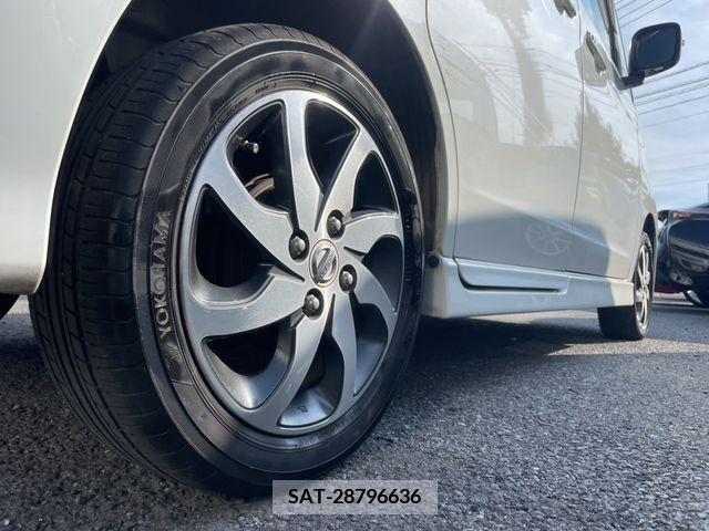 Nissan ROOX 2011-08 354708-3
