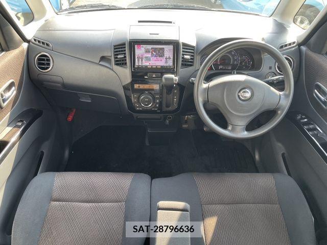 Nissan ROOX 2011-08 354708-4