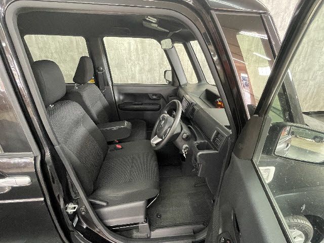 Toyota Pixis Mega 2019-04 180792-9