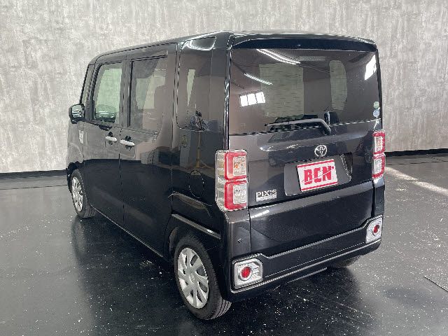 Toyota Pixis Mega 2019-04 180792-8